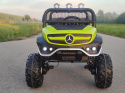 Pojazd Mercedes BENZ UNIMOG Zielony